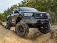 Бампер силовой алюминиевый Rival передний для Toyota Hilux 2018-2020 (без ПТФ) 2D.5716.1-NL