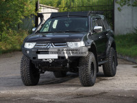 Пороги силовые STC для Mitsubishi Pajero Sport 2008-2015 цельная ступень