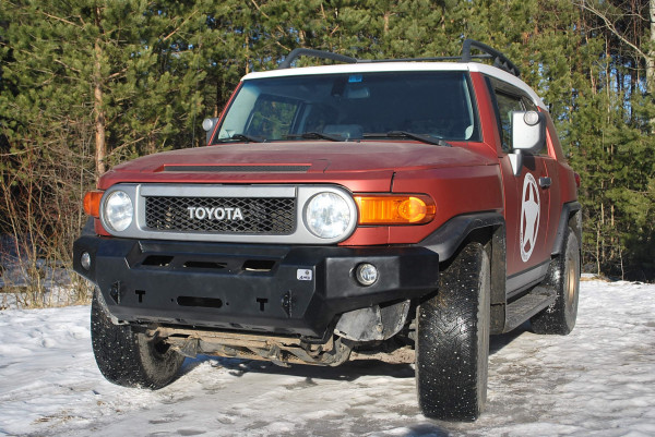 Передний силовой бампер АМЗ для Toyota FJ Cruiser (серия Д)