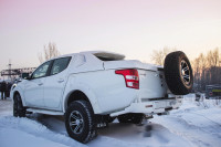 Задний силовой бампер STC для Mitsubishi L200 2015+ с площадкой под лебедку, квадратом под фаркоп, калиткой и фонарями